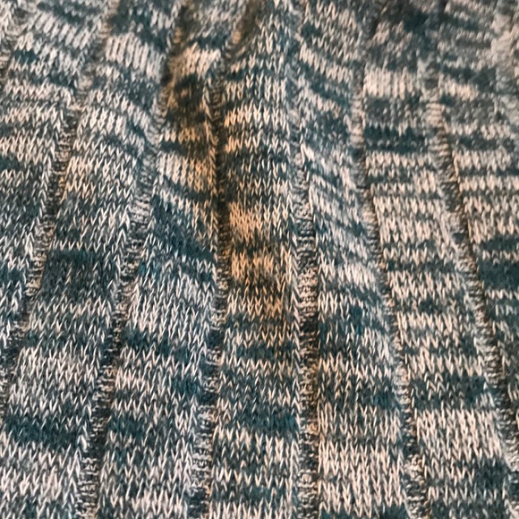 Blue/Green Hollister Sweater - Picture 2 of 3